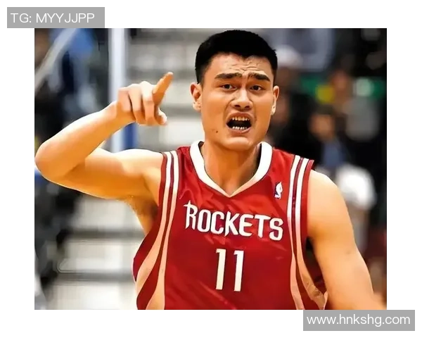 姚明眼神海报展现篮球巨星的坚定信念与无畏精神的视觉盛宴