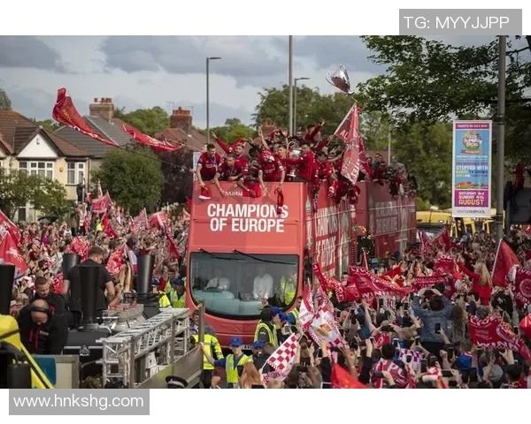 欧冠激战利物浦与多特蒙德握手言和红牌争议引发全场热议