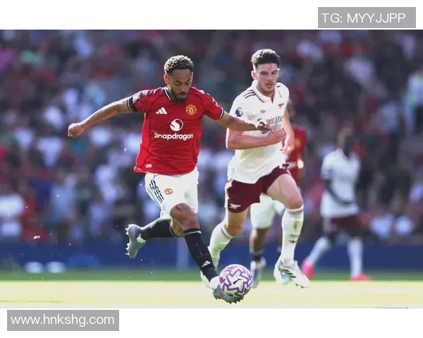 中超激战阿森纳与曼城互交白卷精彩瞬间引发全场热烈反响 中超激战阿森纳与曼城互交白卷精彩瞬间引发全场热烈反响