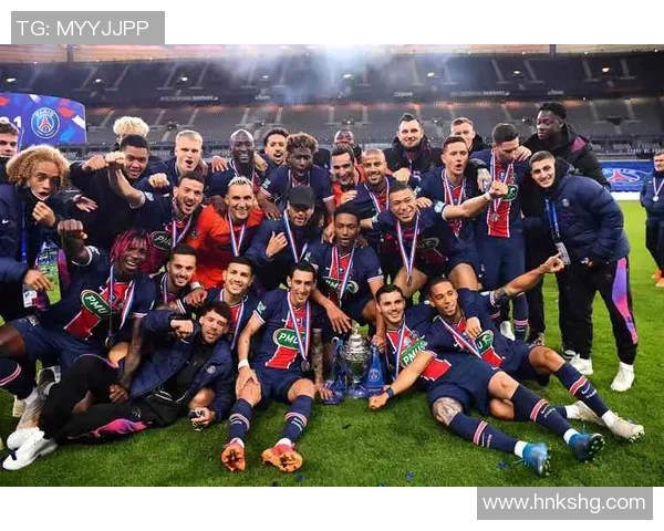 欧冠激战:巴黎圣日耳曼大胜AC米兰逆转全场气氛热烈 欧冠激战:巴黎圣日耳曼大胜AC米兰逆转全场气氛热烈