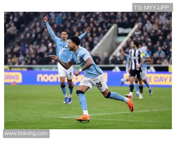 足总杯惊天逆转巴黎圣日耳曼狂胜巴萨红牌事件引发全场热议