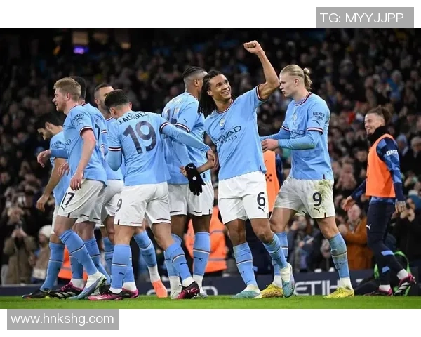 足总杯巴萨大胜曼城乌龙球引发争议判罚全场沸腾 足总杯巴萨大胜曼城乌龙球引发争议判罚全场沸腾